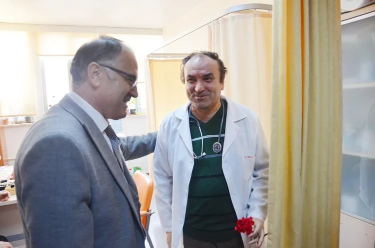 Beykoz Devlet Hastanesi'nde 14 Mart hareketliliği 1 14 mar iyCHPa byn