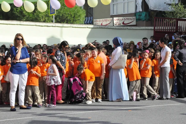 2014 – 2015 Eğitim Öğretim Yılına görkemli açılış 8 2014 2015 egiti S jJXa0gUZ