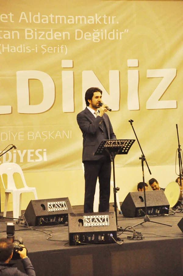 Peygamber sevgisi salonlara sığmadı 3 SBH52yUw75