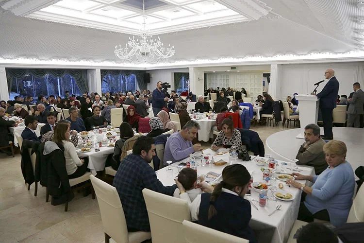 Beykoz’da şehit aileleri için sofra kuruldu 1 aile 2 HeJPKcuY9b