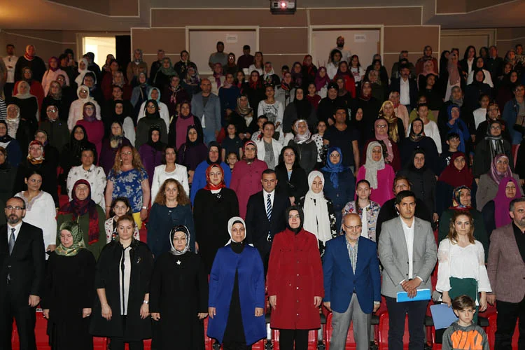 Bakan Kaya, Beykoz'da annelerle buluştu 1 ailebakanikayaannelerlebulust MY8F1dzKWQ