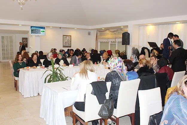 Beykoz’un muhacirlerine AK Kadınlardan destek 4 ak beykoz 7 csA5p3cmaT