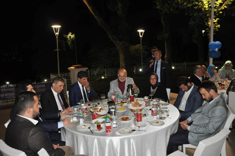 AK Parti'nin Beykoz'da 'Azmi' yüksek 1 ak iftar 16
