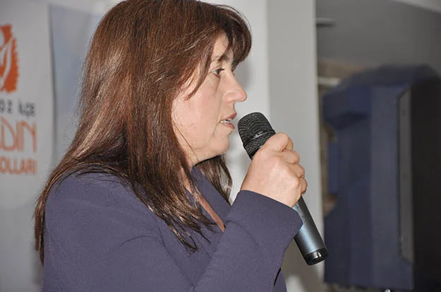 ak kadin kadinlargunu kutlu olsun 8 mart