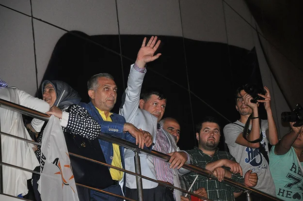 ak pari cumhur kutlama UOiPFlbRZ2