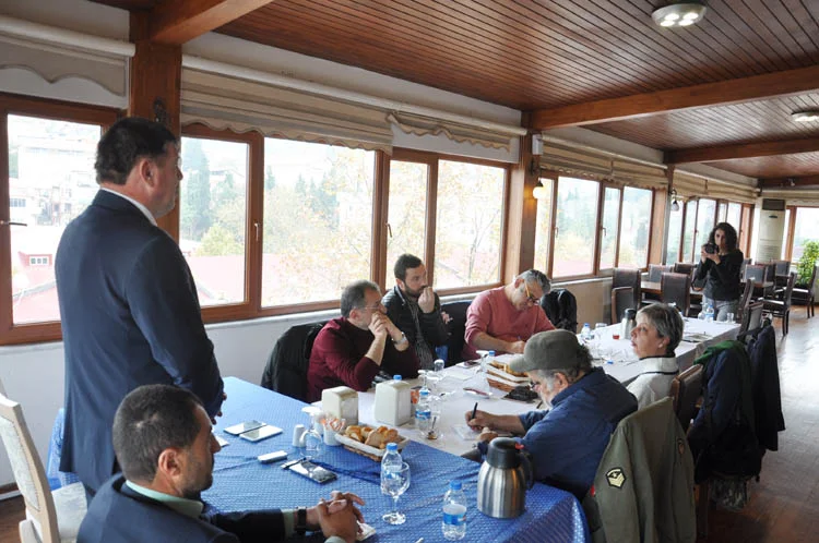 AK Parti Aday Adayı Adem Sefer, basınla buluştu 2 ak parti aday adayi adem sefer basinla bulustu 2 p5yR4RQ8QU