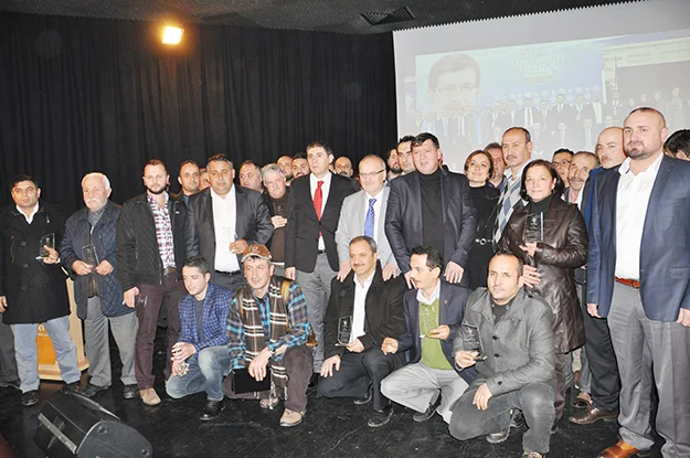 ak parti danism 3LepuOva N