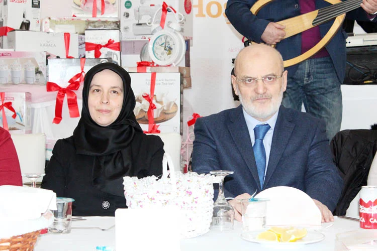 Beykoz’da yetim çocuklar yararına… 4 ak parti sabah