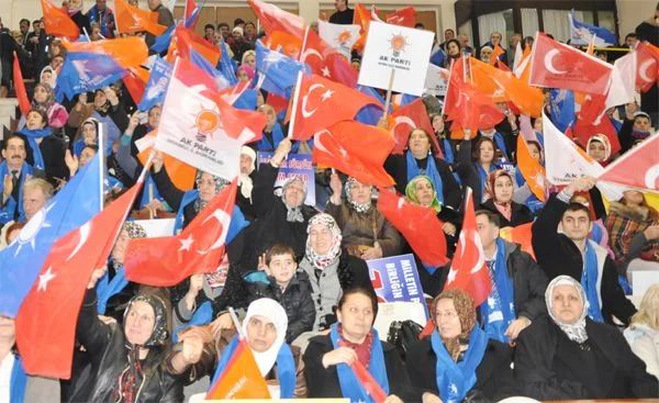 AK Parti Beykoz teşkilatlarında değişim... 3 ak tes j6oFw3JtI7