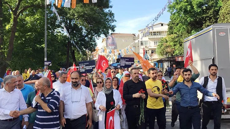AK Parti Beykoz’da sevgi yürüyüşü yaptı 1 ak yuruyus beyk wuZZd3YTh
