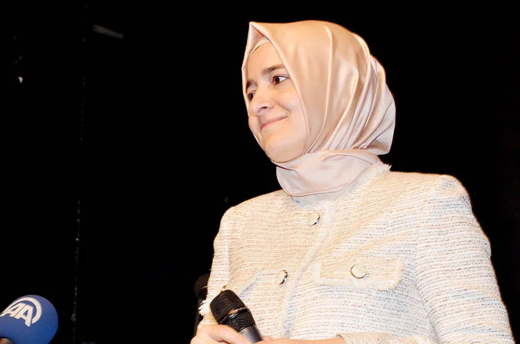 AK Kadınlar Gaye Zayıf ile devam edecek 2 akkadin5olaganbeykoz NMHNNLbY2f