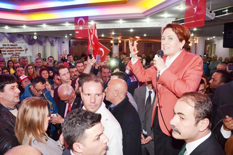 Meral Akşener, Beykoz'da salon mitingi yaptı 3 aksener bey sal 9 1zhVvjIO0P