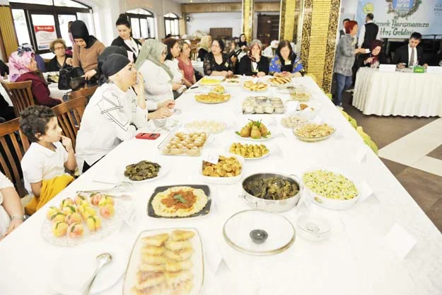 Anadouhisarı'nda lezzet geleneği devam ediyor 2 anadoluhisari lezzet 5 L3F8BC0t k