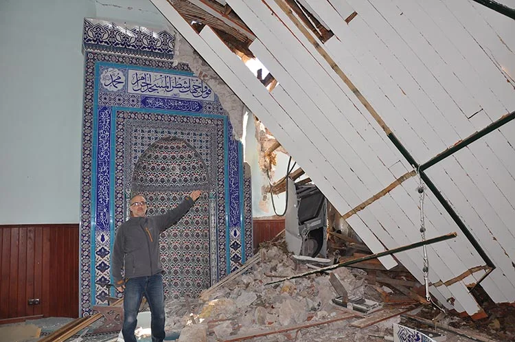 Beykoz'da yıkılan camiye dokunulamıyor 3 anadolukavagi cami