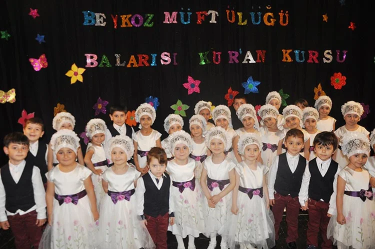 Minik Beykozlular ilahi söyledi 1 anaokul 7 Scr94tfJBy