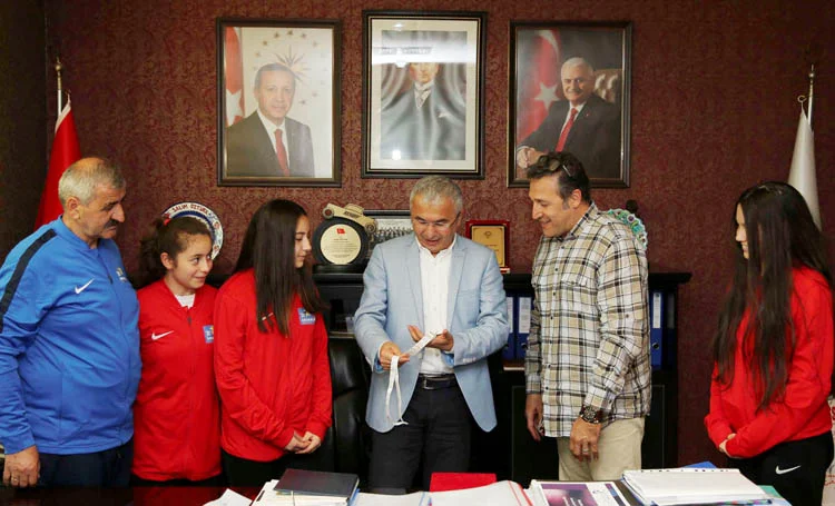 Anadolu Yıldızları’ndan Beykoz'a teşekkür 1 and yildiz ziyaret 2 W z0Ehcm43