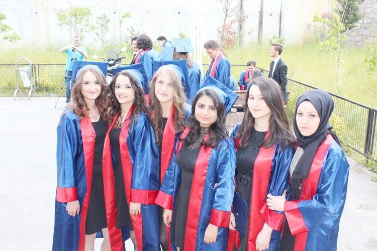 Beykoz Celal Aras Anadolu Lisesi’nde mezuniyet coşkusu 4 aras mesun 2016 6 QK8bYzPBHr