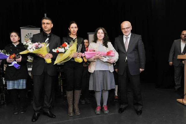 Engelleri kaldırmak için çizdiler 2 aresm enge Y3uR4iU3wz