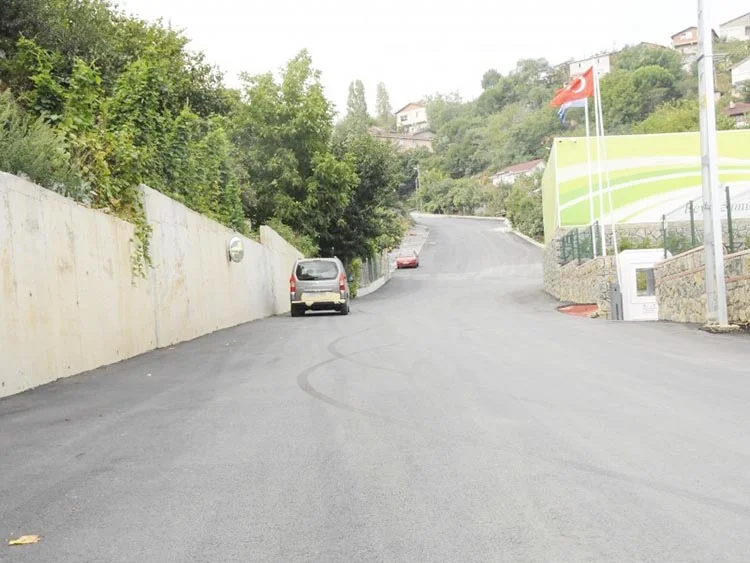 Beykoz’un yollarına 25 bin ton asfalt 2 asfalt beykoz 3 BG0sfwbLlp