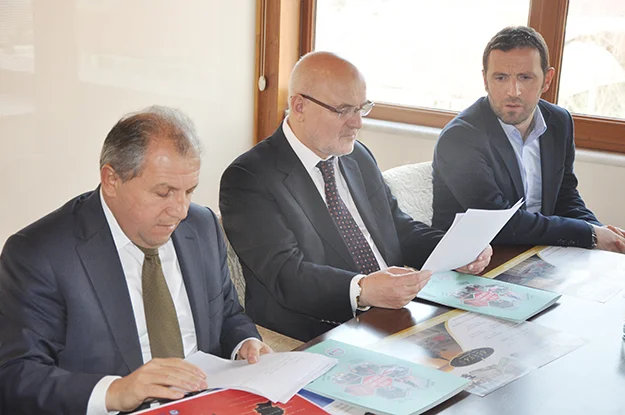 asker beyk 1QJLQKoz3H