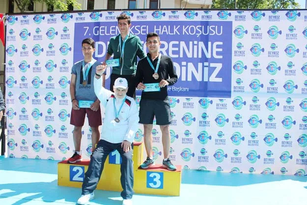 Atletler Beykoz'da anneler için koştu 3 atletler anneler icin 12 jrYJAwdiJS