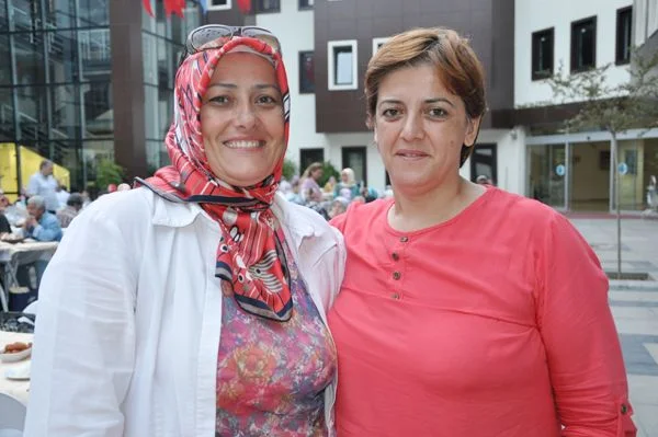 Beykoz'da 2300 kişi aynı sofradaydı 2 ayse kezban AnjkZBynTB