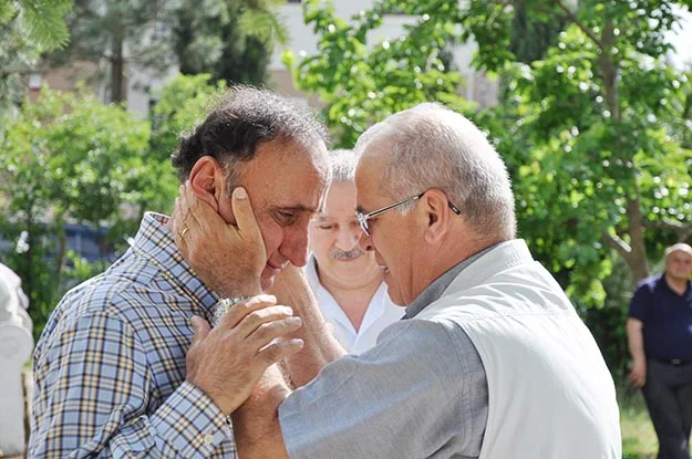 Kader Gür ile Dr. Ahmet Batu'nun çay simit sohbeti 10 ba odfzb3Tliw