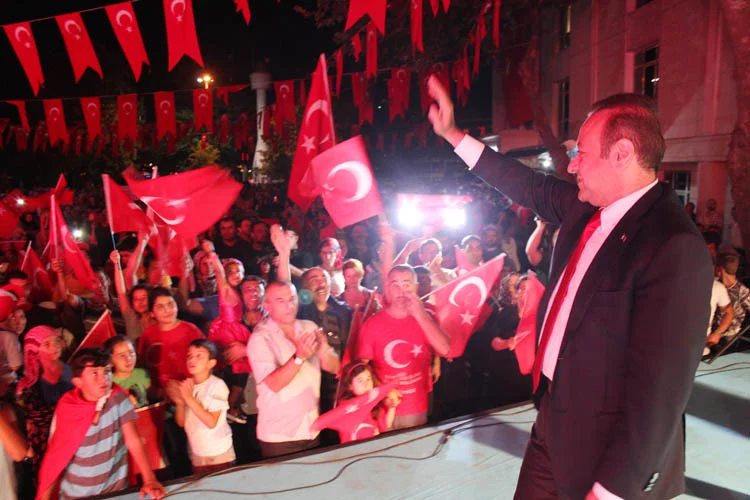 Egemen Bağış Beykoz’da FETÖ analizi yaptı 2 bagis beykoz feto ders 3 gTPJdOdY3j