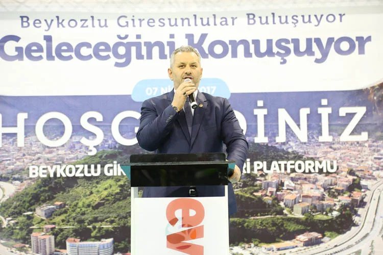 Beykoz Giresunlular, Albayrak ile anayasa konuştu 1 bakan alb bey 2 FTrPGc7BDj