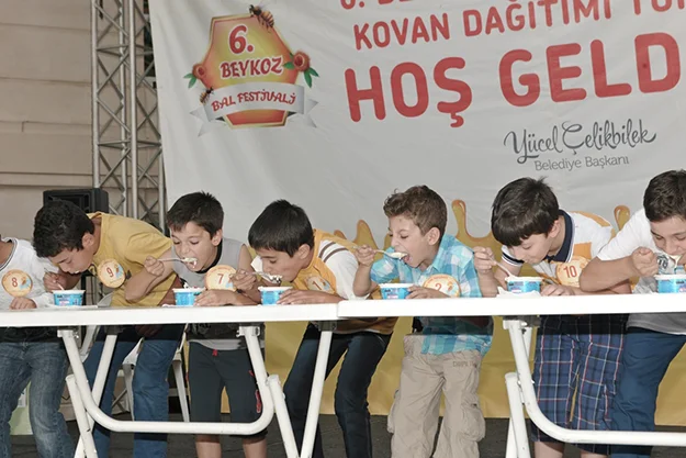 Beykoz’un arıcılarına Belediye'den 1300 kovan 4