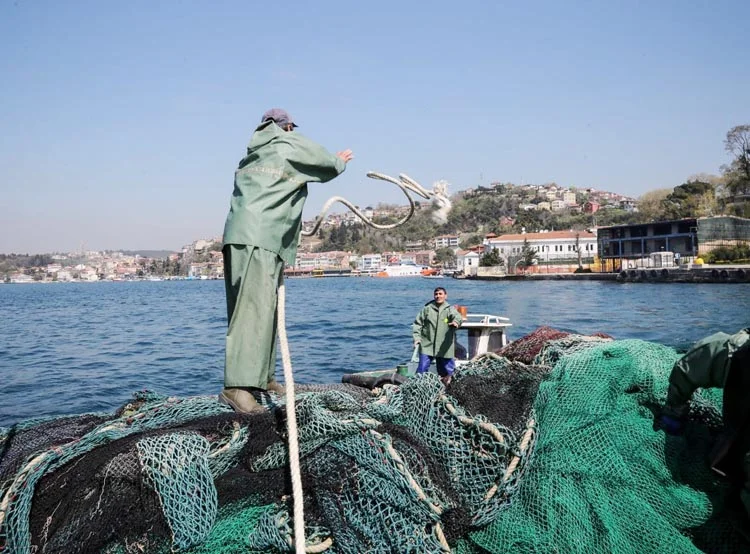 Beykoz’da sezon açılışı bir gün tehir edildi 2 balikci 13 taurSdyRb8