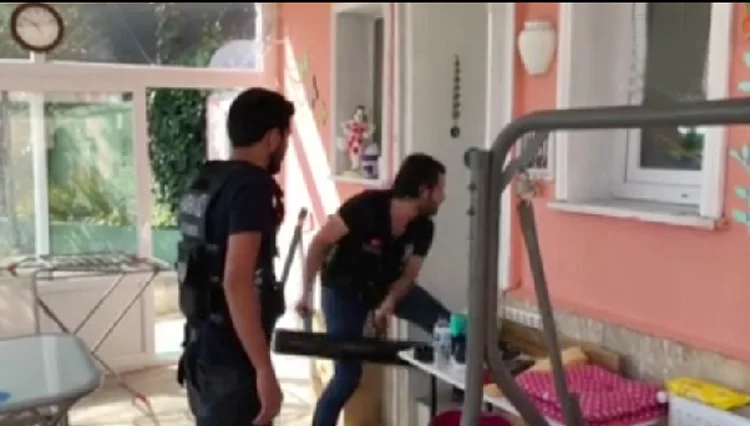 Beykoz Yalıköy'de lüks villaya uyuşturucu baskını 1 bas 1 Y
