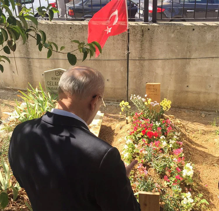 Çelikbilek Beykoz’da Bayrama anlam kattı 1 baskan kabir ziyaret 4 0XzS1Rg9Ge