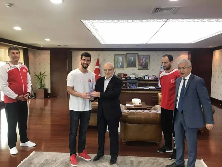 A Milli Hentbol Takımı’ndan Başkan’a ziyaret 2 baskan ziyaret 3 EcqzBH09 p