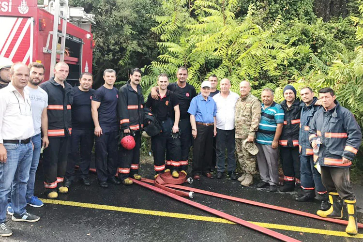 Beykoz Anadolufeneri'nde orman yangını 1