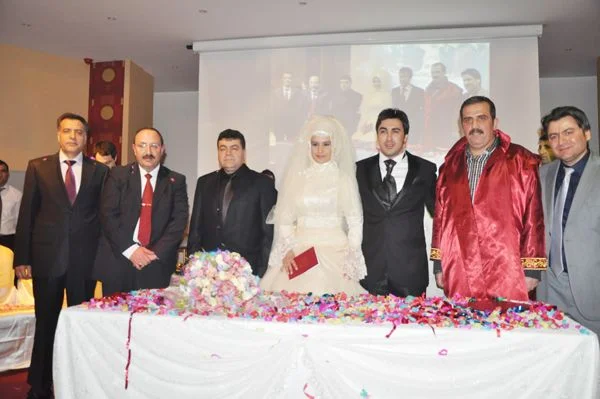 Ersin Sönmez & Zeynep Durgut evlendi 3 baskanlar d jtQNAgF1di