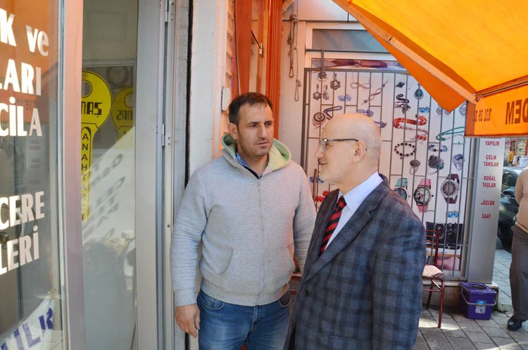 Başkan ruhsatları kendi eliyle teslim etti 2 baskanruhsatyerinde