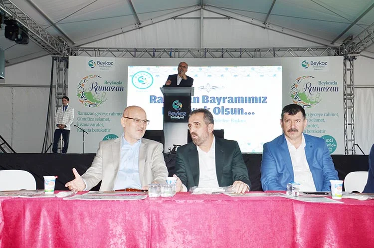 Beykoz Belediyesi’nde bayramlaşma 5 bayram beyk ATbuJ3WUdk