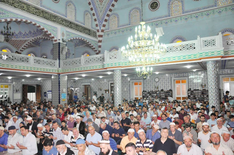 Beykozlular Bayram Namazı’nda kucaklaştı 1 bayram namazi sec