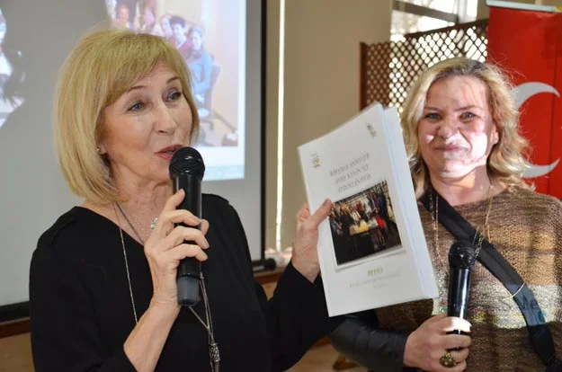 Ayşe Kulin Kadınlar Günü’nü Beykoz’da kutladı 7 bedes mesale 8 mart 27 L7Ya33Aphh