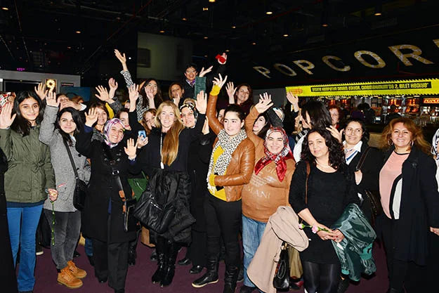 8 Saniye filmi Beykozlu anneleri mest etti 2 bedes sekiz saniye db ozel