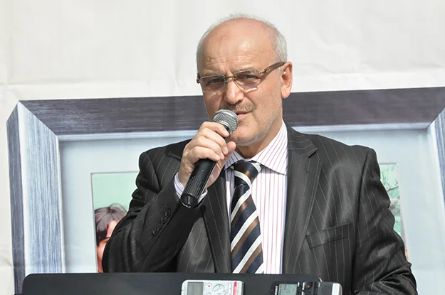 Hep birlikte oradaydılar!... 2 bel bayram 201 0SIe8YZOr