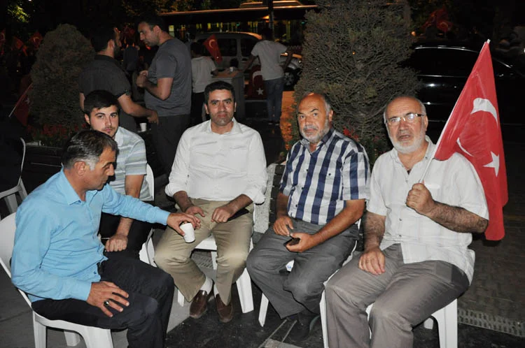 Şanlı Beykozlular, nöbet tutmaya devam ediyor 4 belediye ucuncu aksam 10 UuphTp3Qzq