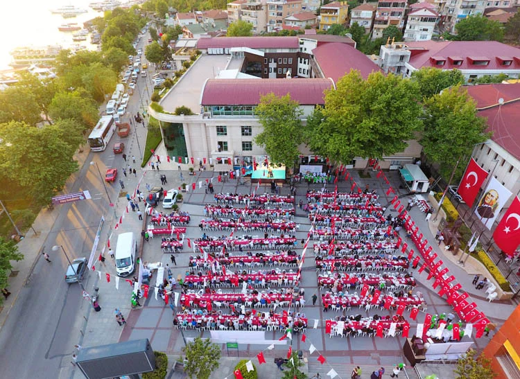 AK Parti'den Beykoz'da iftar karargahı 1 belediyemeydaniilkiftar201 oDo0dKROw