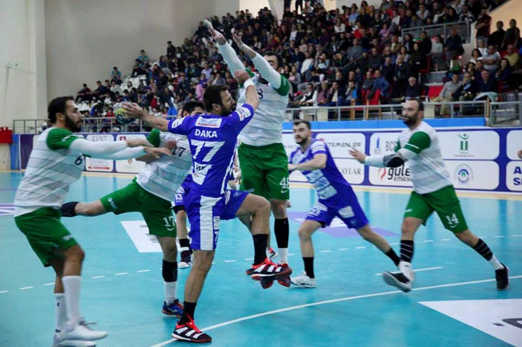 Belediyespor, son anda beraberliği kurtardı 2 belediyespor selk sAkomlgKii