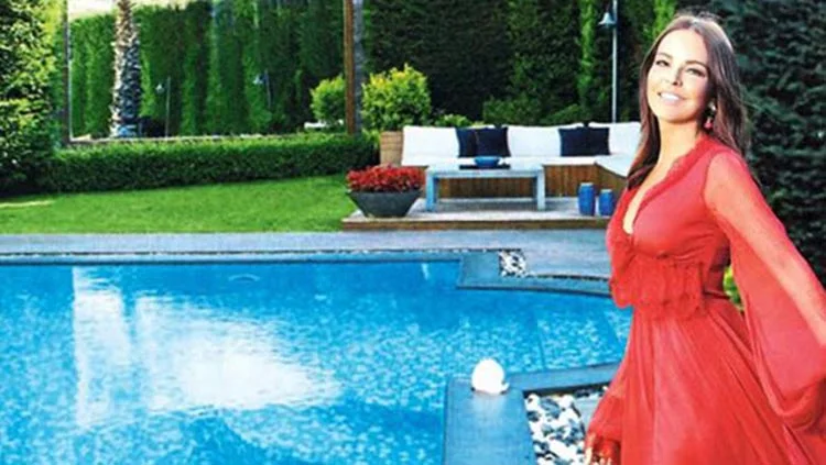 Bengü’nün Beykoz Acarkent’teki evi 2 bengu beykoz ql4VPI sd0