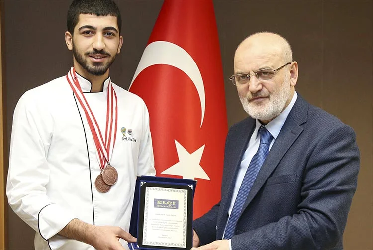 Beykoz’un yüzde yüz burslu uluslararası aşçısı 1 berk vural urun 2 aG 37jHAos