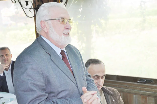 bey trabzo YfVvtzYQtV