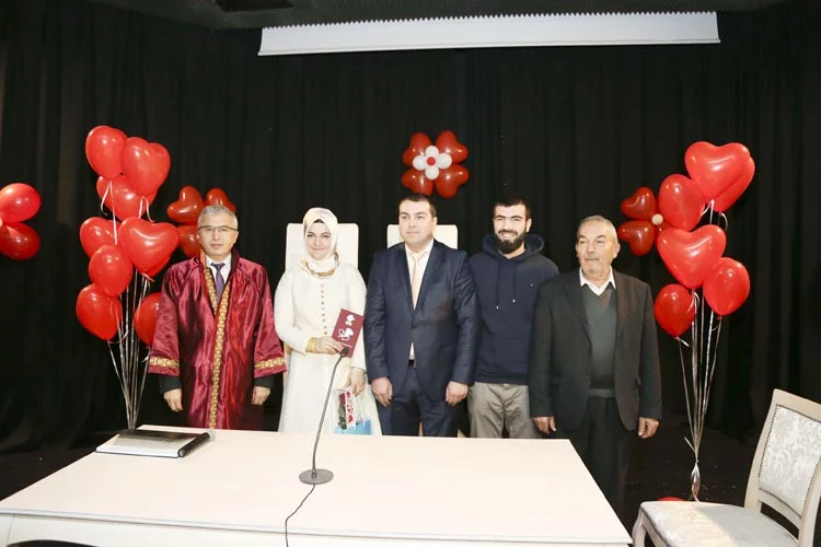 Beykoz’da 14 Şubat çiftlerine romantik nikah 1 beykoz 14 subat 2017 3 LJpooNTStA