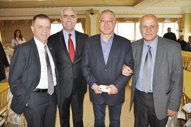 Beykoz’da Kadınlar Günü'ne erkek nezaketi 2 beykoz cubuk FpU7r DBeM